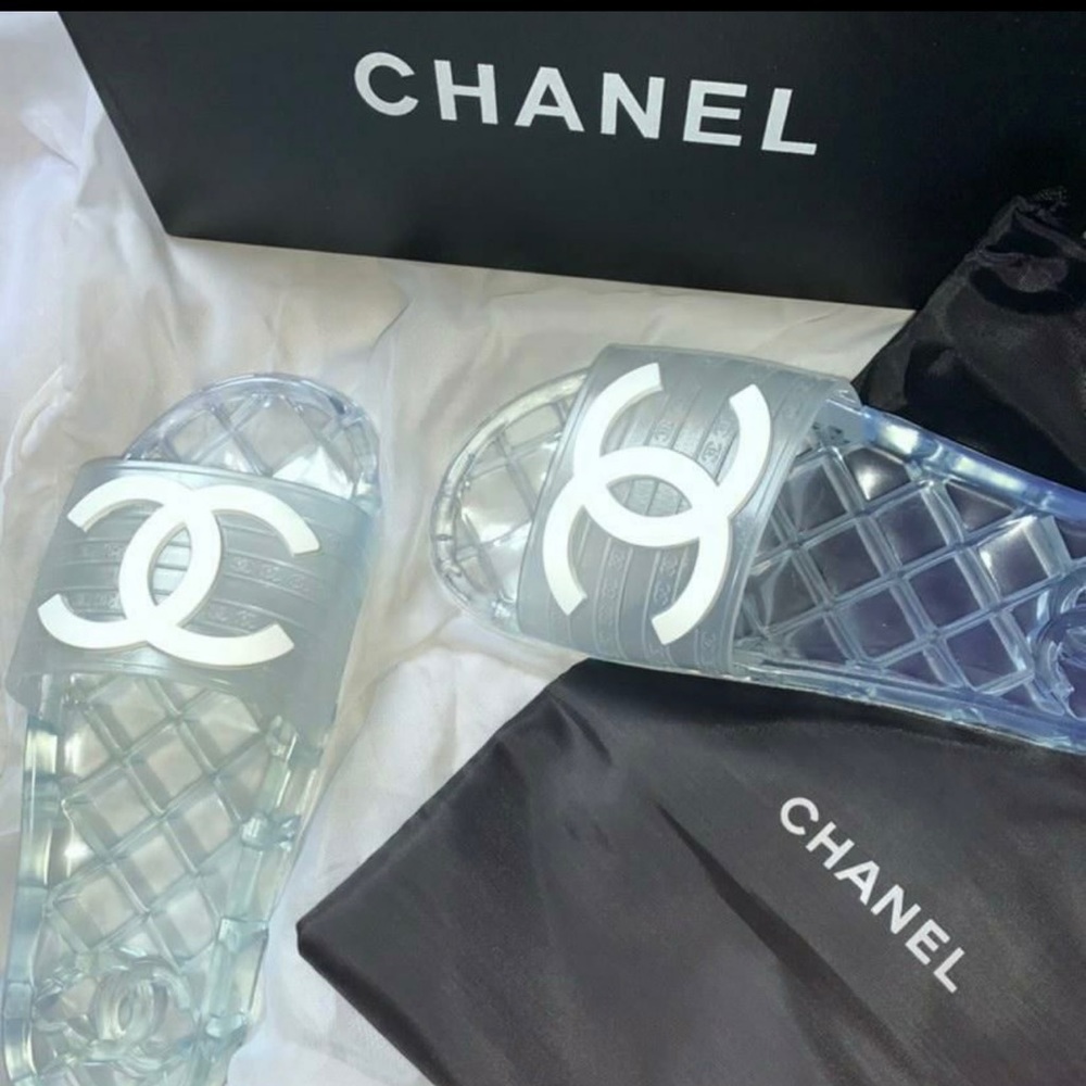 Chanel jelly slides